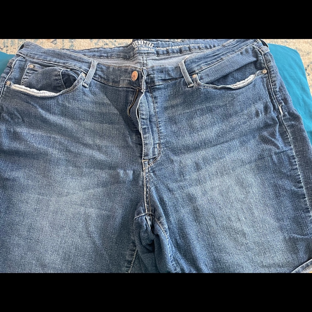 Levi’s Modern Bermuda Shorts